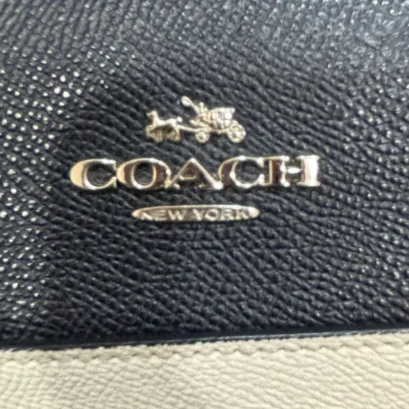 Authentic Coach Navy Blue and White Crossbody Purse with wallet - Picture 10 of 14